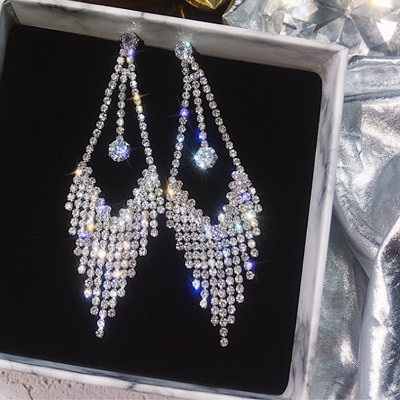 🔵𝟲𝟱%𝗢𝗙𝗙 𝗯𝘂𝗻𝗱𝗹𝗲𝘀 𝟯+🔵 NEW Long Rhinestone Tassel Drop Earrings - Picture 5 of 11